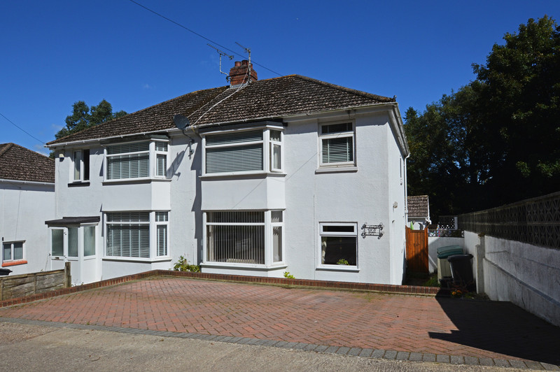 This semi detached House situated close to many local amenities in this popular area of Chelston benefits from a large parking forecourt; plus a garage and enjoys a pleasant outlook to the woodland at Markham Plantation.
