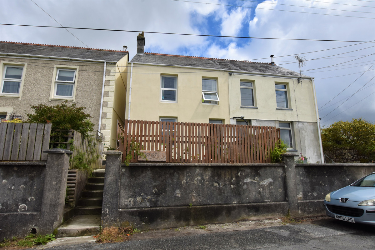 Situated in the hamlet of Village of Treviscoe is this three bedroom semi-detached family home with the addition of a large loft room.